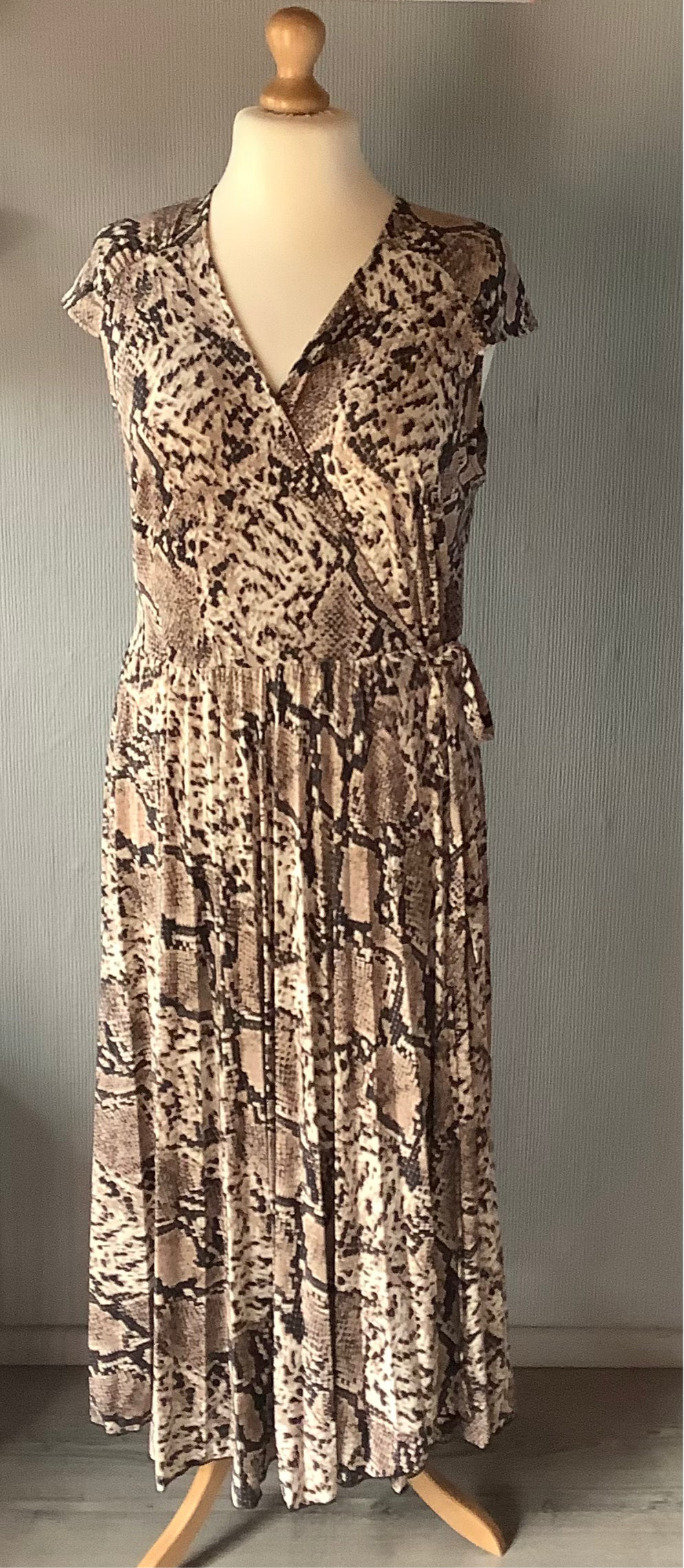 Malissa J Printed Pleat Jersey Dress.