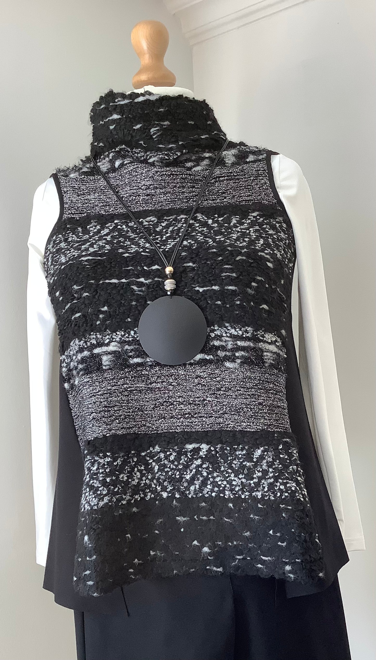 Peruzzi Slate Disc Pendant