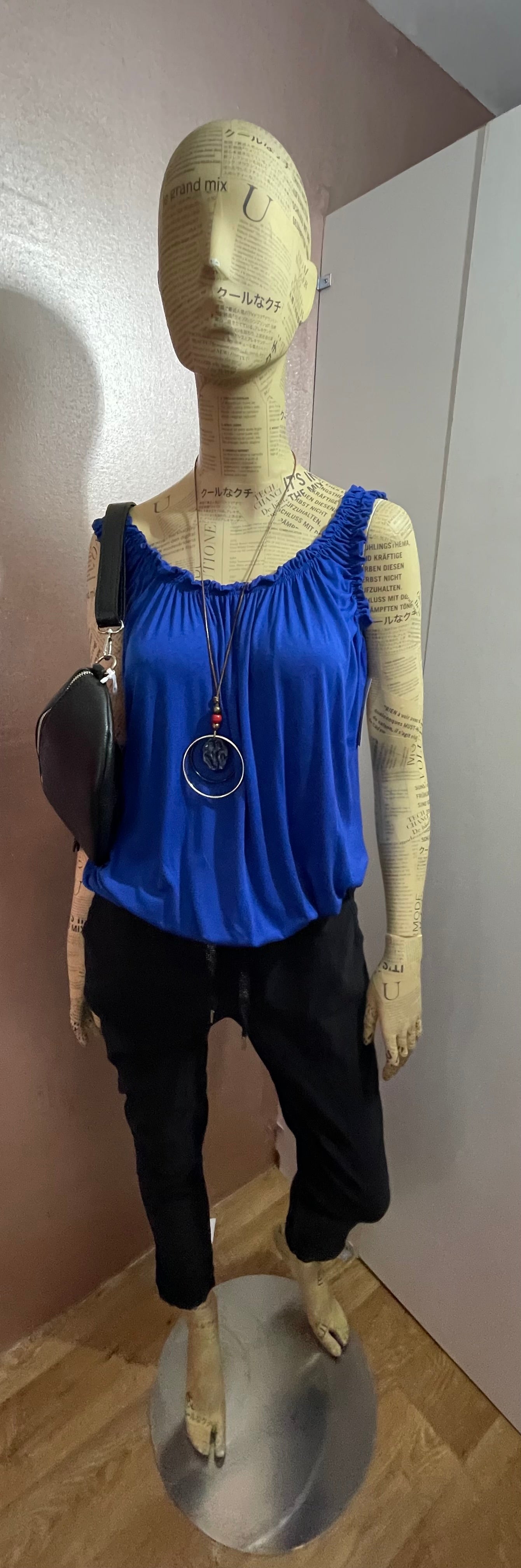 Vest T Shirt with gathered sleeves and bottom