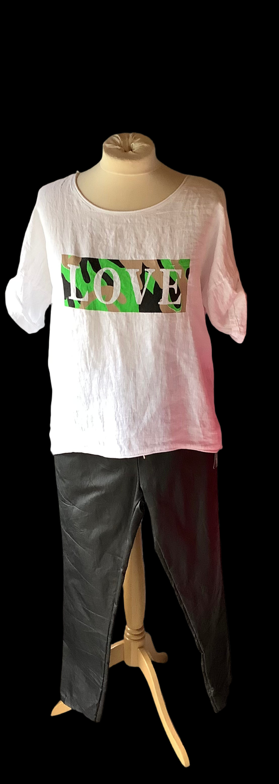 Love T-shirt