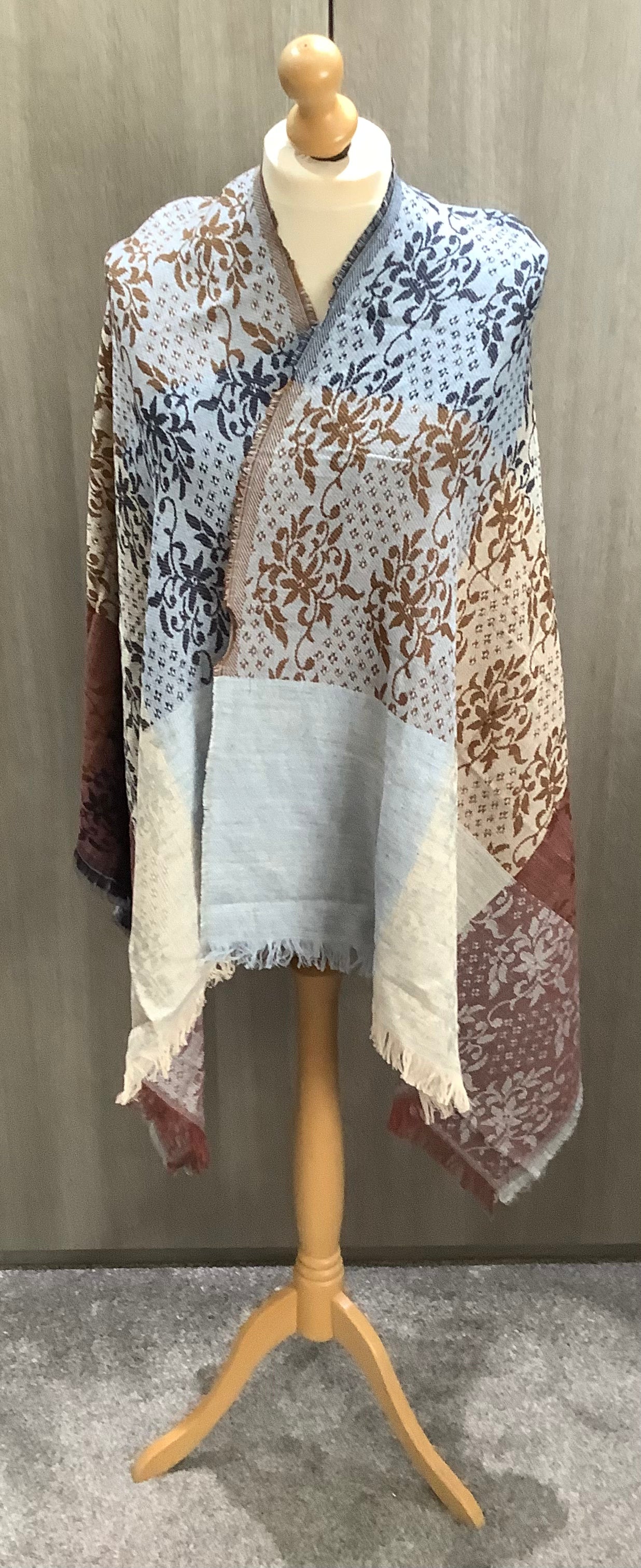 Lovely lightweight scarf