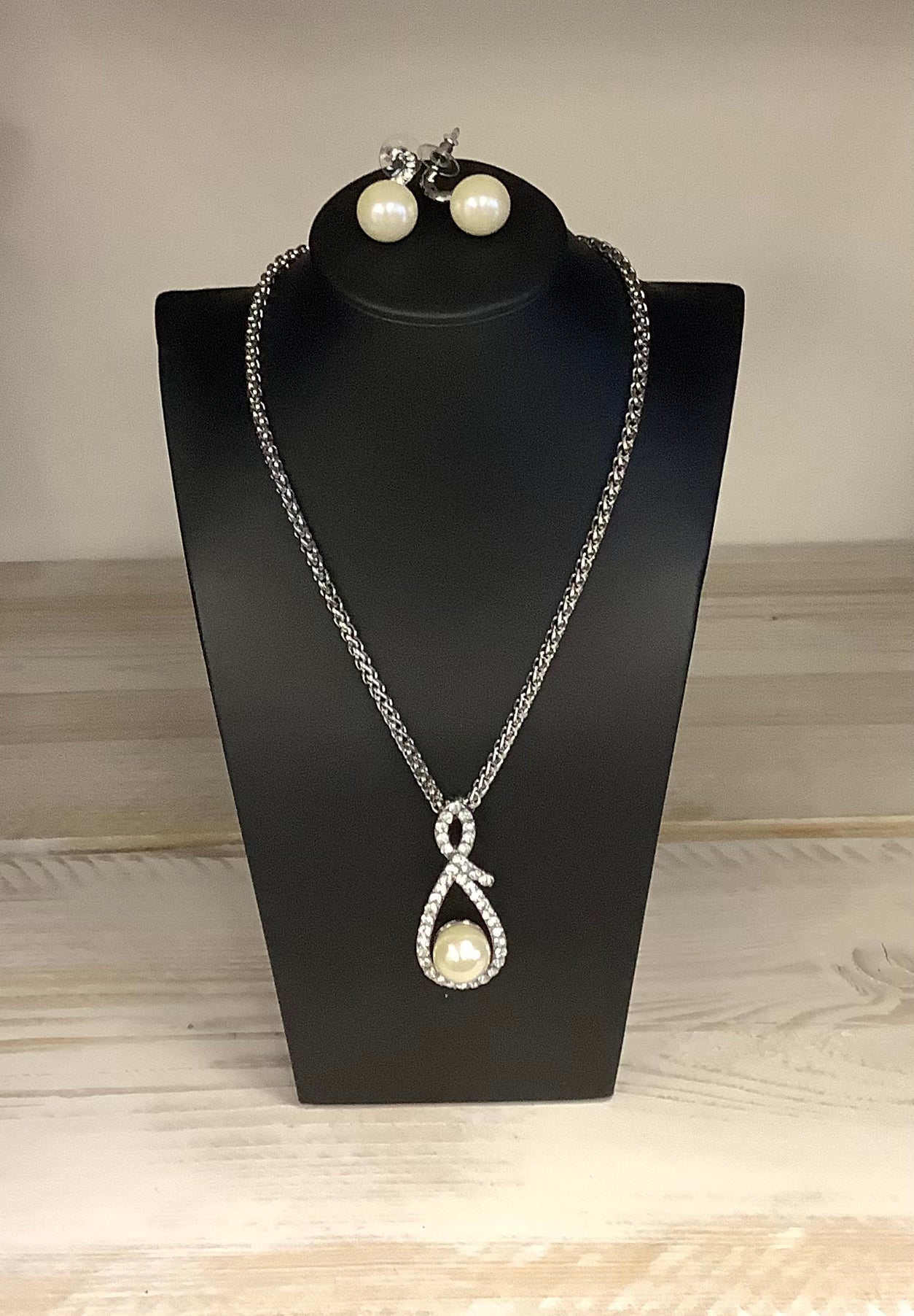 Malissa J diamanté and pearl necklace and earring set