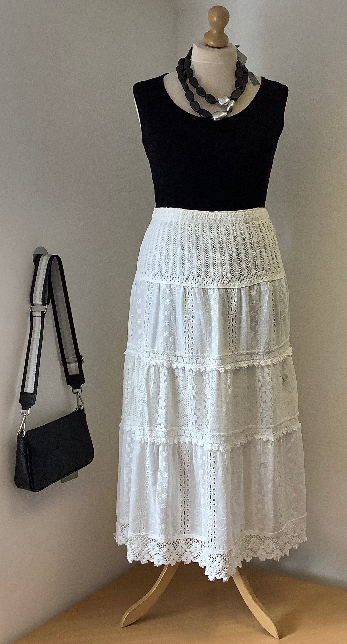 Malissa J Broderie Anglaise skirt